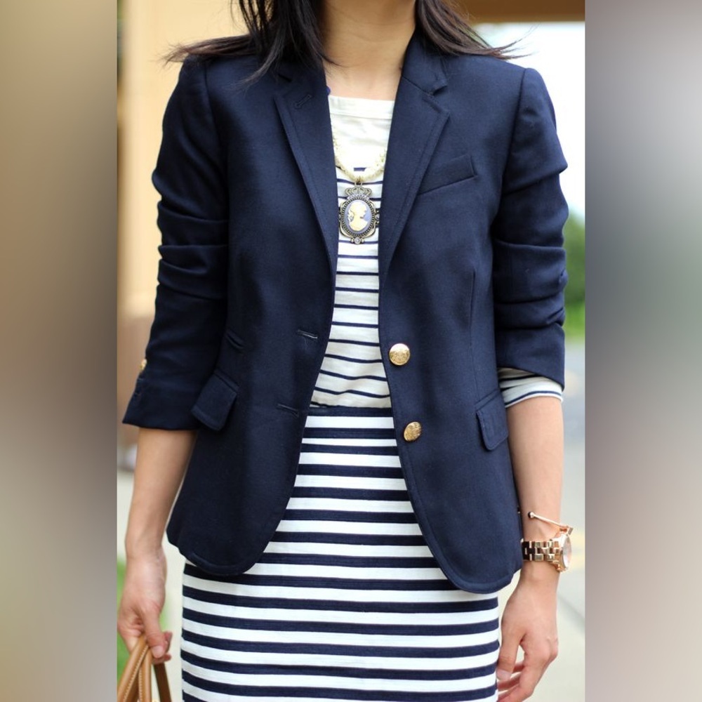 J.Crew | Classic School Boy Wool Blazer in Navy With Gold Buttons Size 00 - Picture 2 of 14
